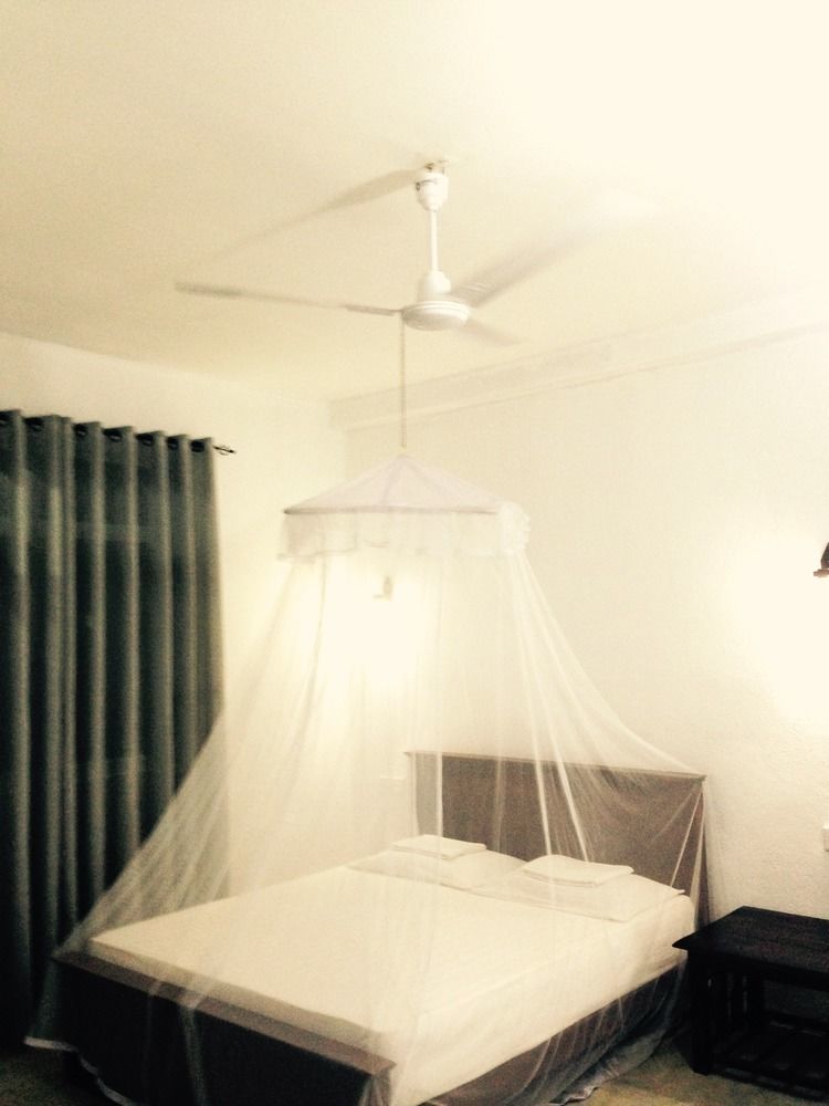 Holiday Inn Unawatuna Dış mekan fotoğraf